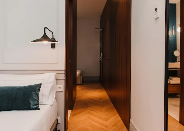 Hotel Mate Collection Helen Berger Valence