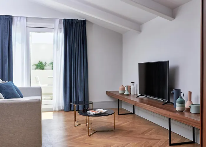 Mate Helen Berger Boutique 4*